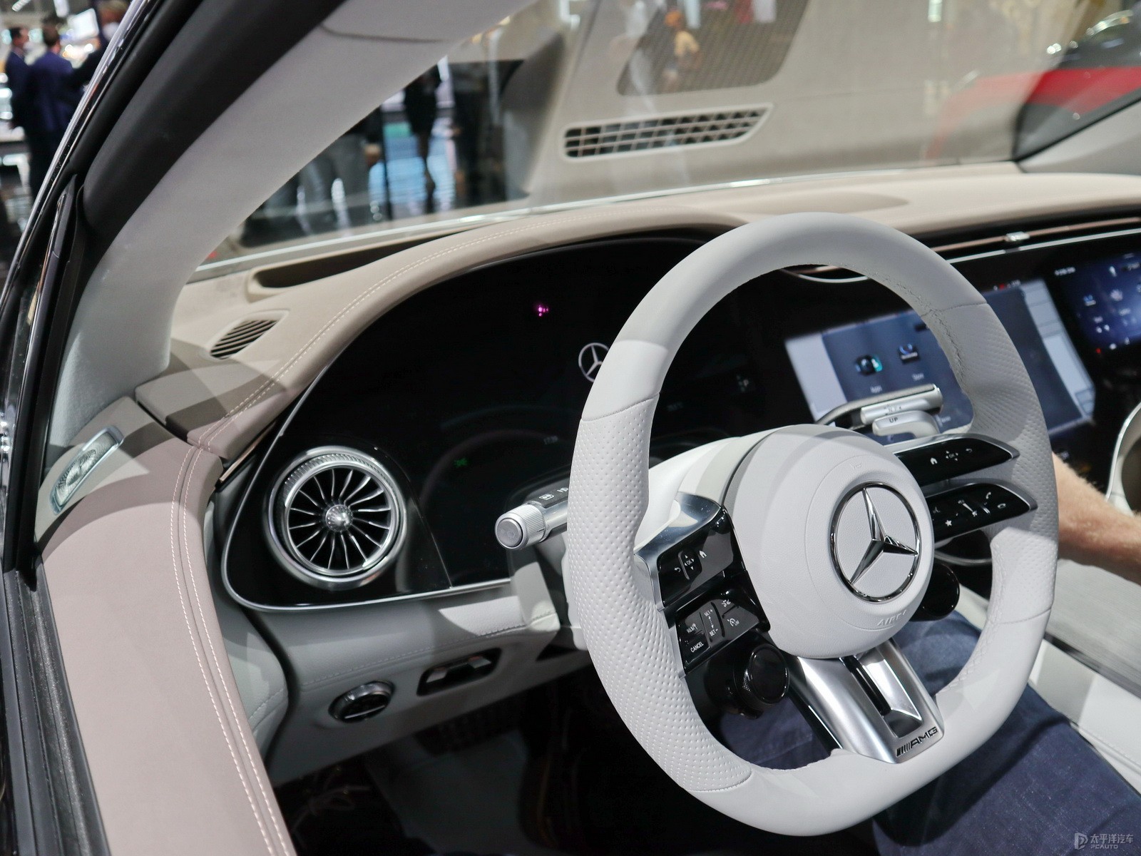 奢華與性能的交匯點 深度體驗奔馳EQS AMG 53 4MATIC+ 的內(nèi)飾藝術(shù)